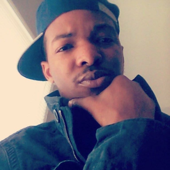 Meet your Posher, Kenneth - Picture 1 of 1